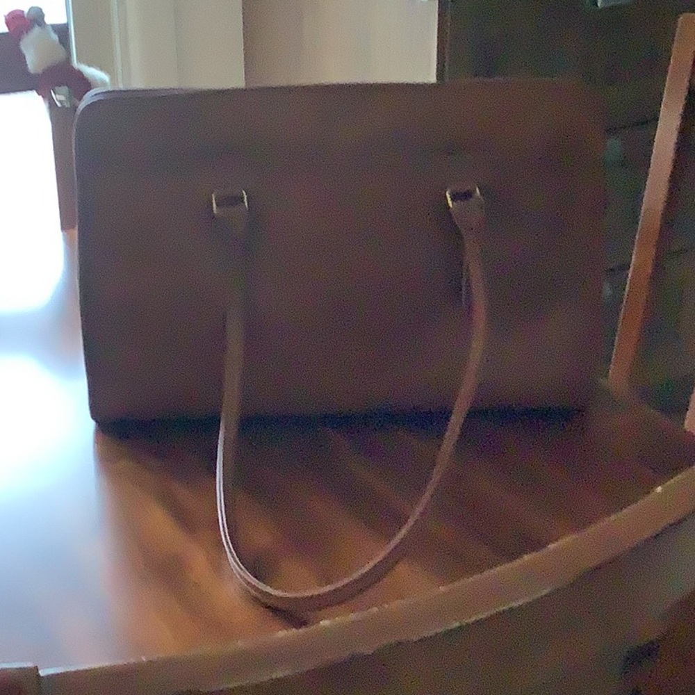 Elegant Brown Handbag